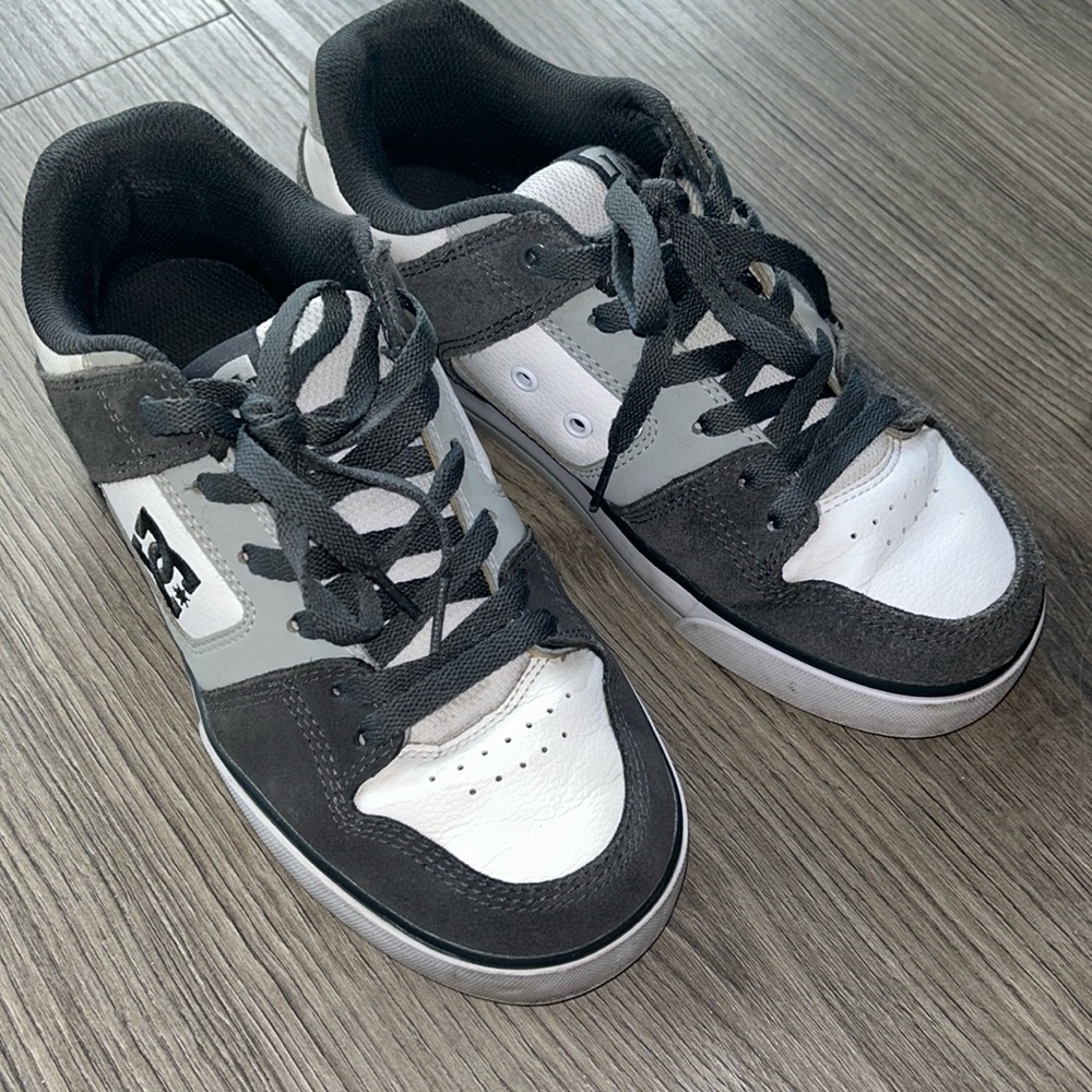 DC grey and white skate shoes